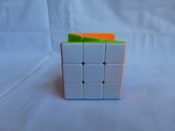 Скручений кубик Рубіка 3×3х3