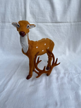 Декоративна фігурка Оленя