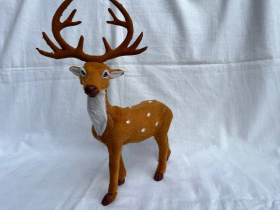 Декоративна фігурка Оленя