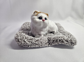 Милі музичні кошенята на килимку. Фігурка Котика. Котик з функцією мяукання.