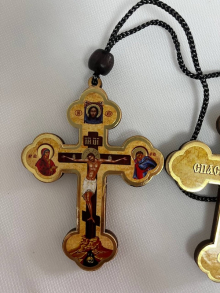 Підвіска в авто Хрест дерев'яний "Спаси і Збережи" (Опт)